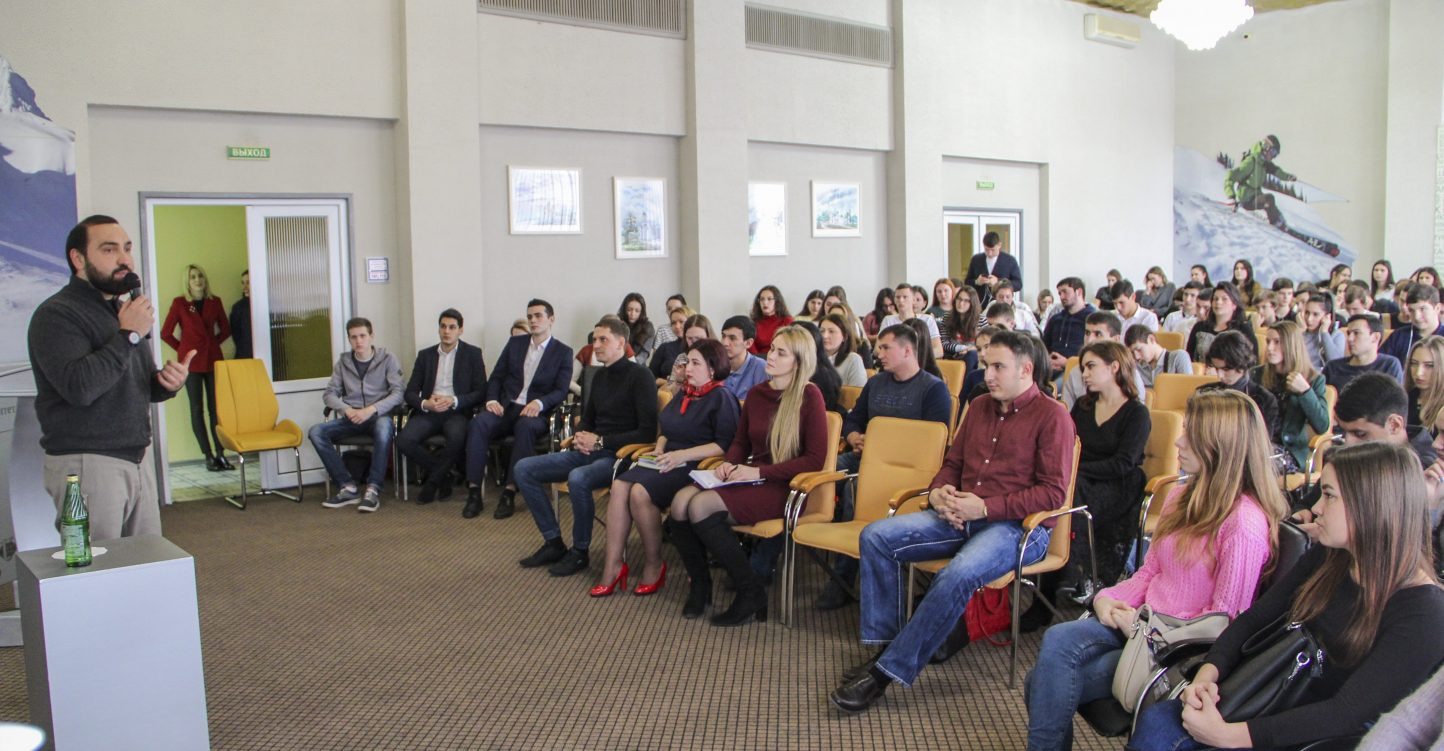 Руководитель федерального проекта «Трезвая Россия» встретился со студентами в Сочи