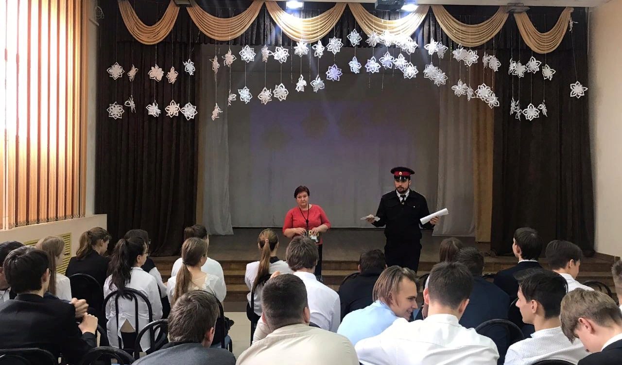В Кореновском районе школьникам рассказали о волонтерстве