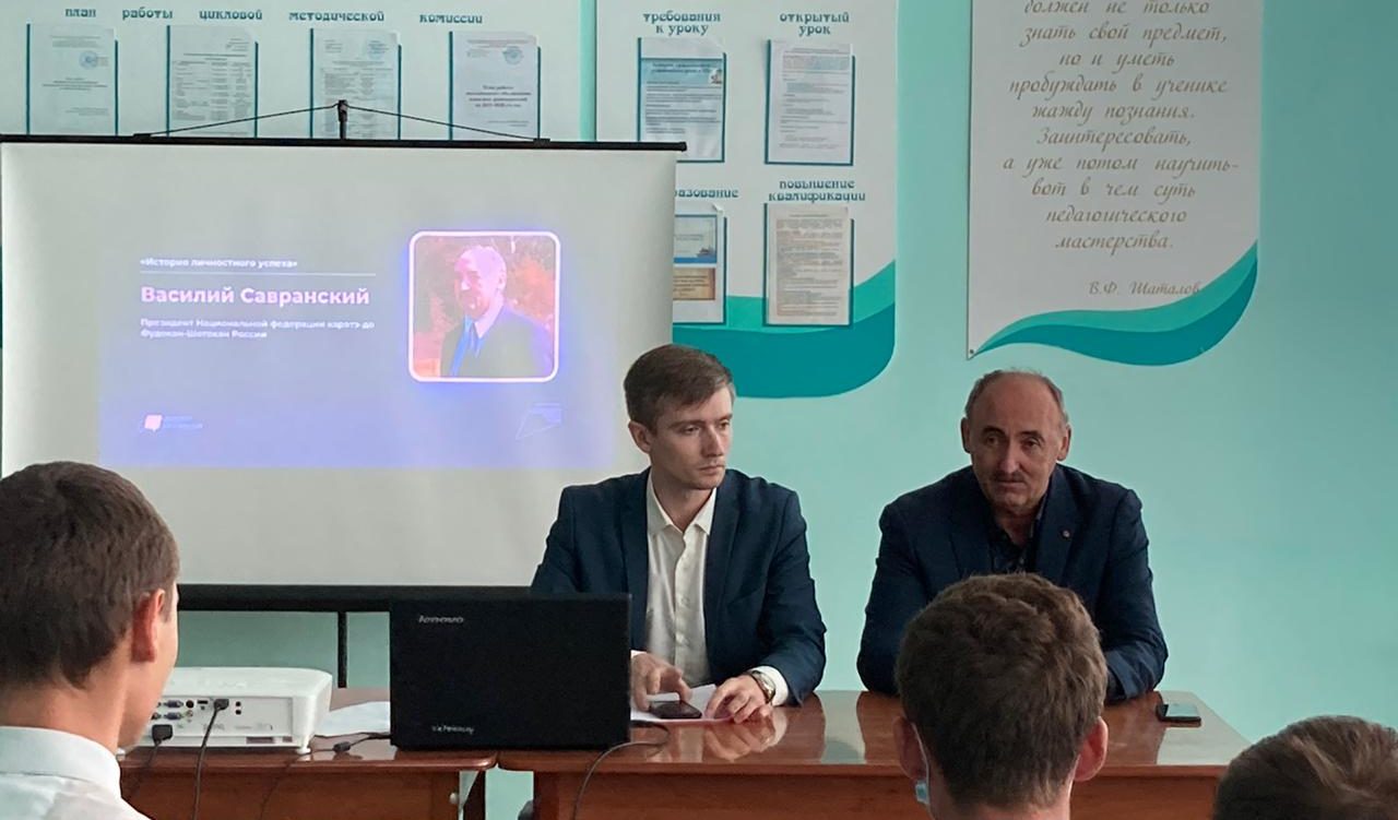 Прошла очередная встреча студенческих клубов «Диалог на равных» в Павловском районе