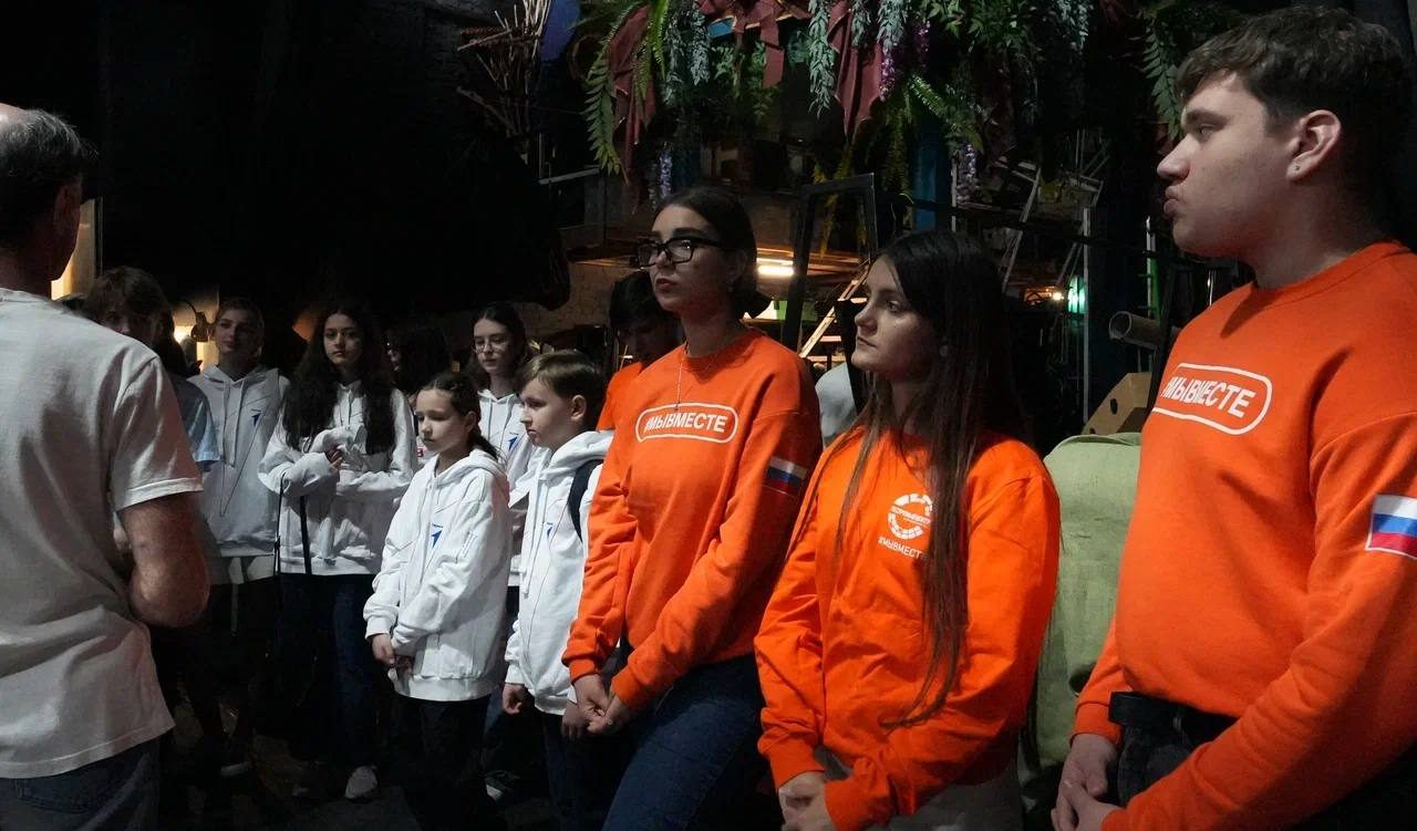Волонтеры культуры Краснодарского края побывали на экскурсии в Краснодарском академическом театре Драмы